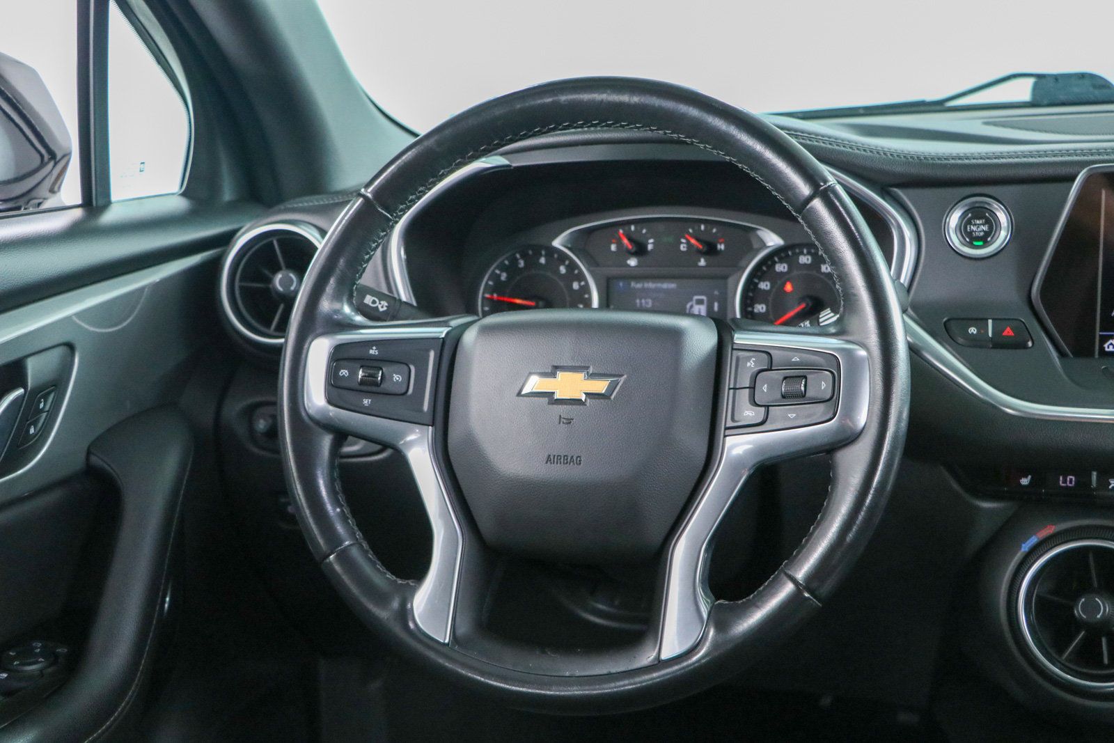 Used 2020 Chevrolet Blazer LT FWD image 12