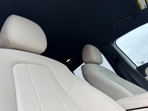 Used 2024 Mercedes-Benz GLA 250 4MATIC image 18