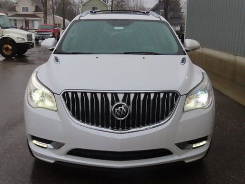 Used 2017 Buick Enclave Leather image 11