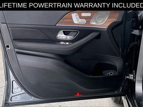 Used 2025 Mercedes-Benz GLS 450 4MATIC w/ AMG Line Exterior image 24