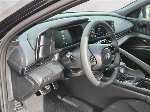 New 2026 Hyundai Elantra SEL Sport FWD image 3