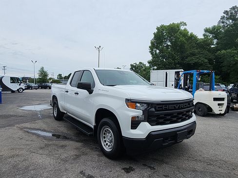 Used 2023 Chevrolet Silverado 1500 W/T w/ WT Value Package AWD/4WD image 7