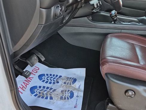 Used 2023 Dodge Durango GT image 23