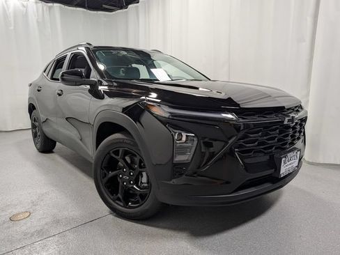 New 2026 Chevrolet Trax LT w/ Driver Confidence Package FWD image 2