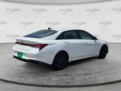 Used 2023 Hyundai Elantra SEL FWD image 7