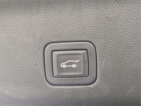 Certified 2023 Chevrolet Suburban RST w/ Luxury Package image 30