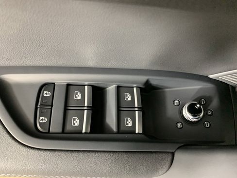 Used 2024 Audi Q5 e Premium Plus image 16