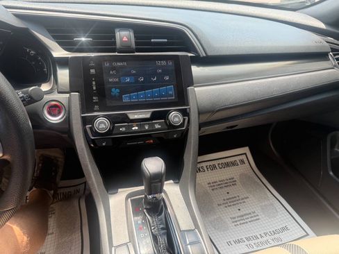 Used 2018 Honda Civic EX image 18