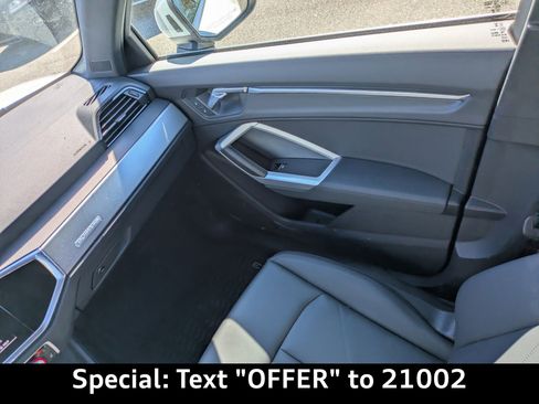 Used 2025 Audi Q3 2.0T Premium w/ Convenience Package image 17