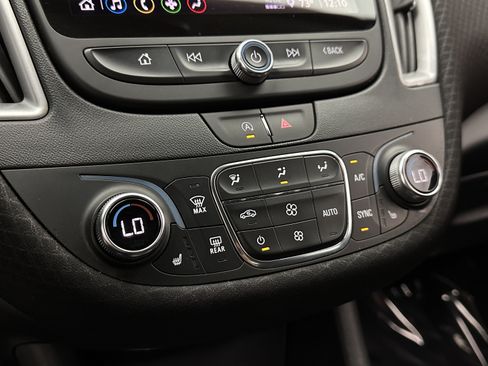 Used 2023 Chevrolet Malibu LT FWD image 16