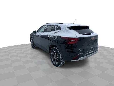 Certified 2025 Chevrolet Trax LT w/ LT Convenience Package image 6