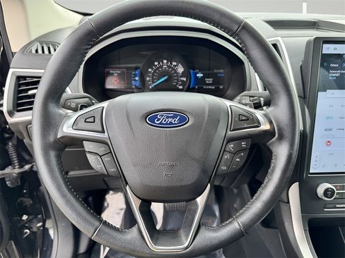 Used 2022 Ford Edge SEL w/ Class II Trailer Tow Package image 13