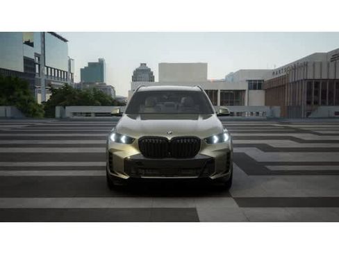 New 2026 BMW X5 sDrive40i w/ M Sport Package image 3