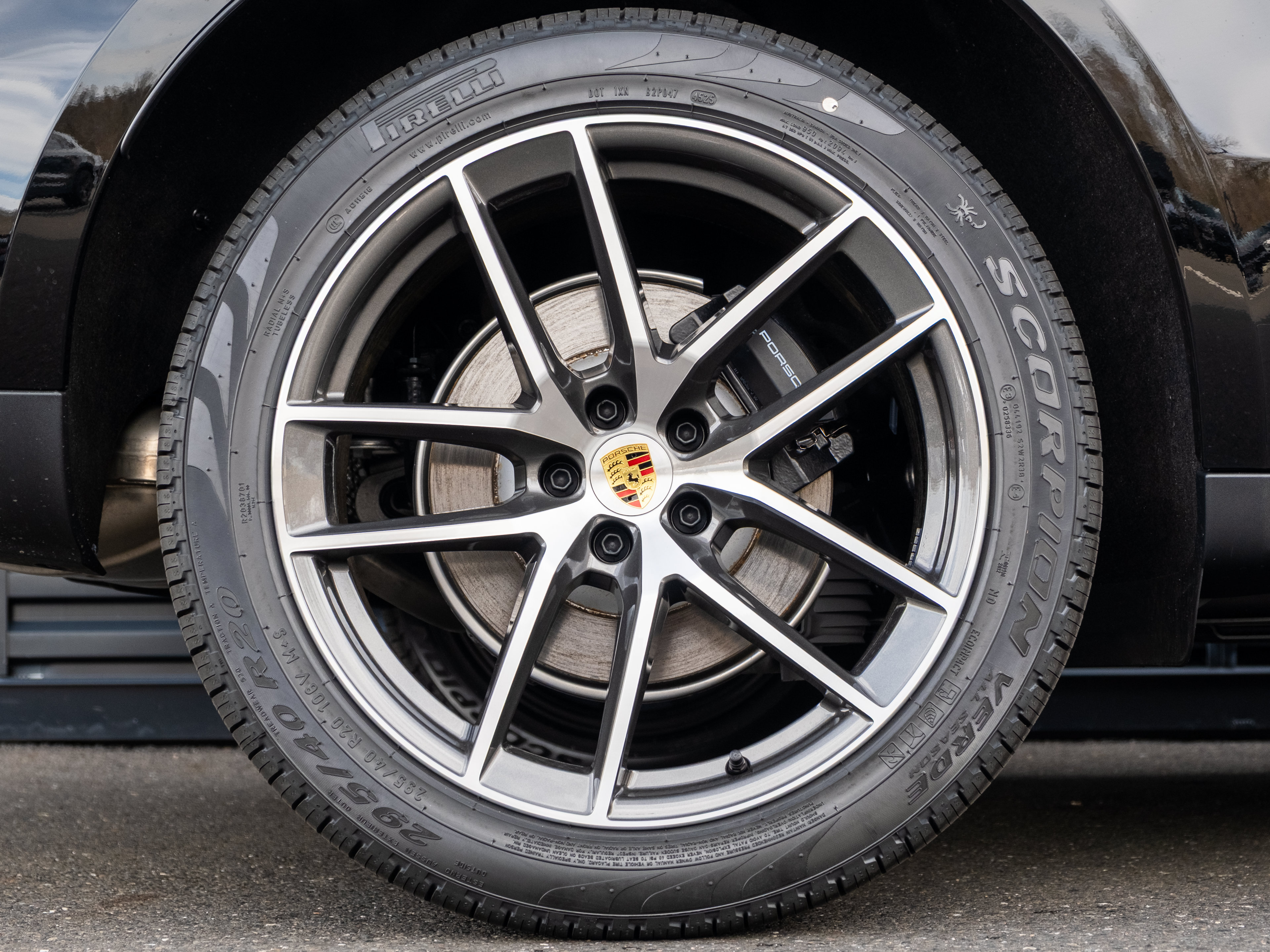 Certified 2026 Porsche Macan AWD/4WD image 14