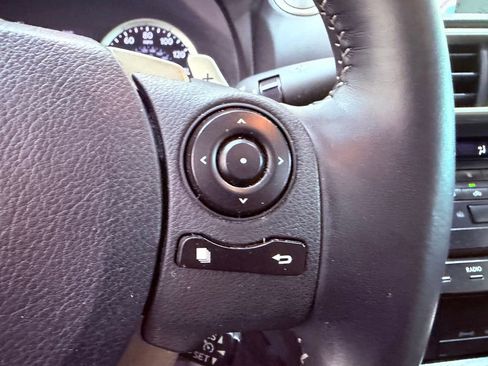 Used 2014 Lexus IS 350 w/ Navigation Package RWD image 21