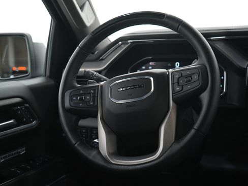 Used 2025 GMC Sierra 1500 Denali AWD/4WD image 14