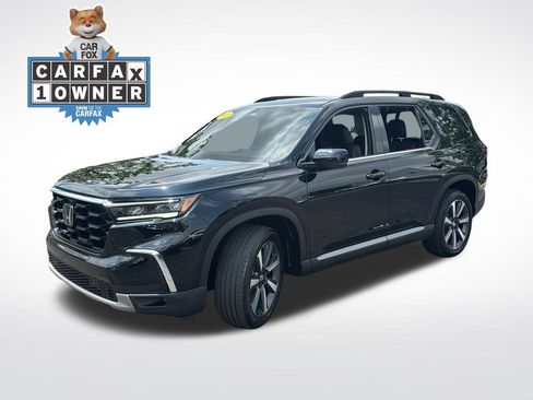 Used 2023 Honda Pilot Touring image 3