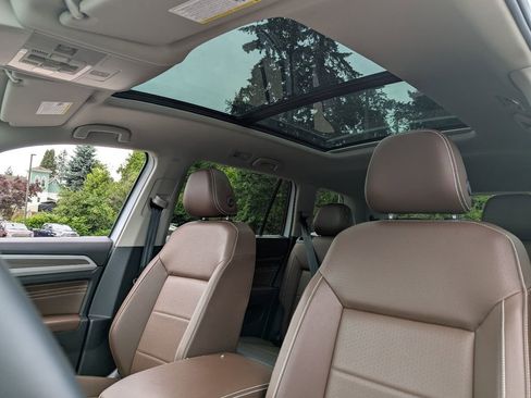 Used 2023 Volkswagen Atlas SEL AWD/4WD image 23