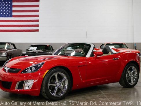 Used 2009 Saturn Sky Red Line RWD image 1