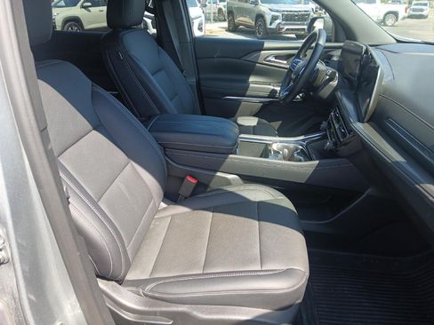 Used 2026 Chevrolet Traverse LT w/ Driver Confidence Package AWD/4WD image 22