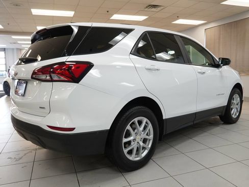 Used 2023 Chevrolet Equinox LS w/ LS Convenience Package image 16