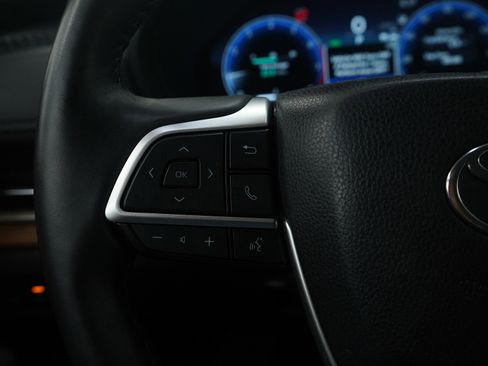 Used 2024 Toyota Grand Highlander Limited image 29