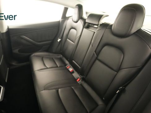 Used 2018 Tesla Model 3 Mid Range RWD image 23
