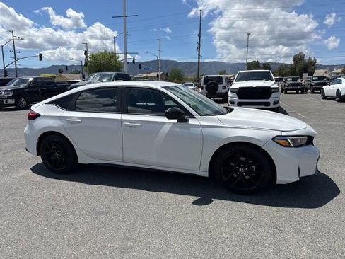 Used 2025 Honda Civic Sport image 13