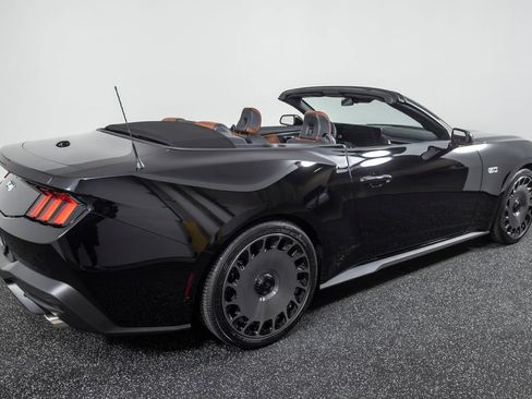 Used 2025 Ford Mustang GT Premium RWD image 11