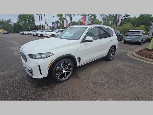 New 2026 BMW X5 xDrive50e w/ Premium Package image 22