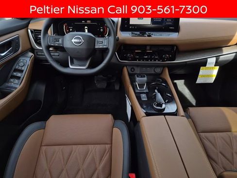 New 2026 Nissan Rogue Platinum AWD/4WD image 13