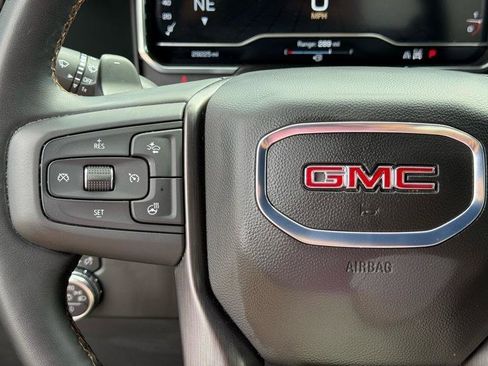 Used 2025 GMC Sierra 1500 AT4 image 31