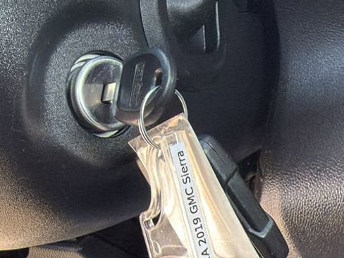 Used 2019 GMC Sierra 1500 Base w/ Convenience Package image 18