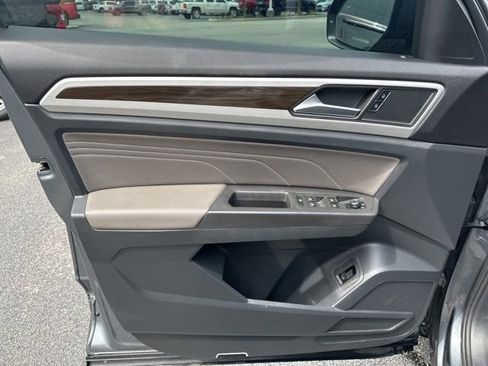Used 2022 Volkswagen Atlas SE image 22