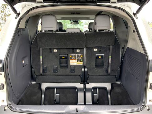 Used 2022 Toyota Sienna XLE image 40