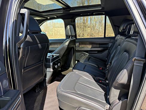 Used 2021 Ford Expedition Max Limited image 22