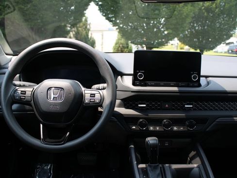 Used 2025 Honda Accord SE image 16