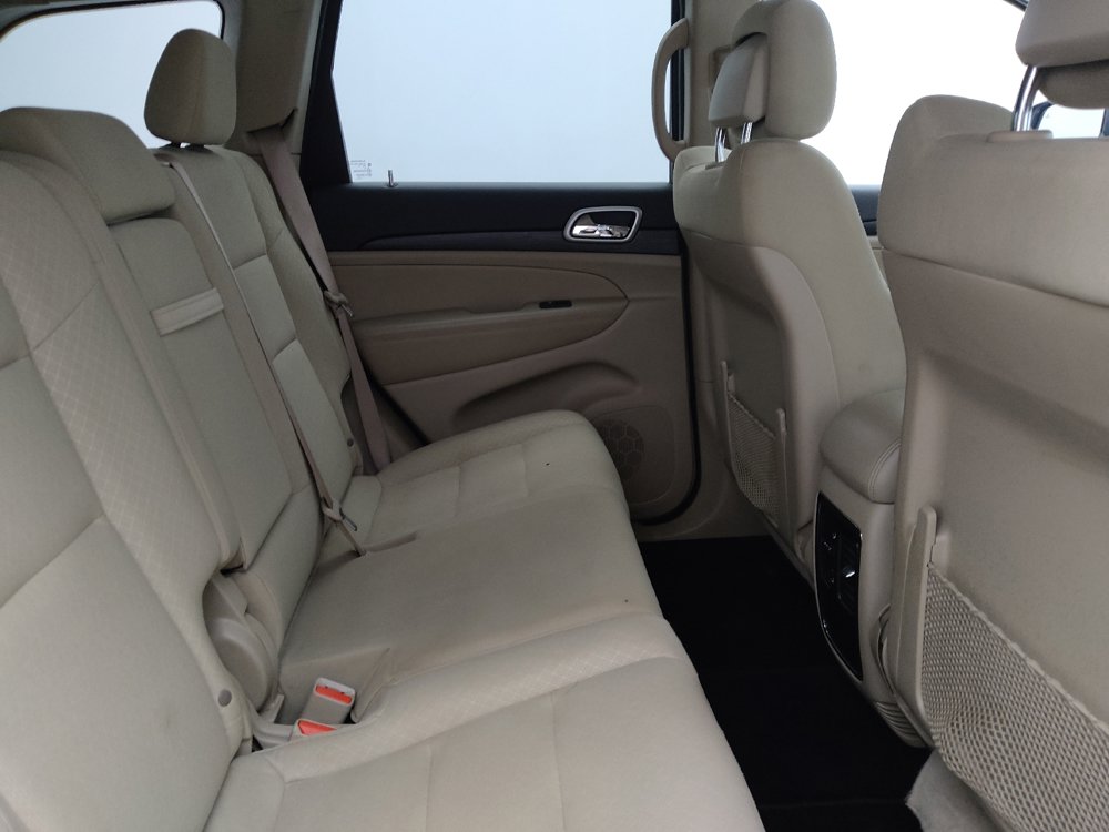 Used 2022 Jeep Grand Cherokee Laredo E AWD/4WD image 19