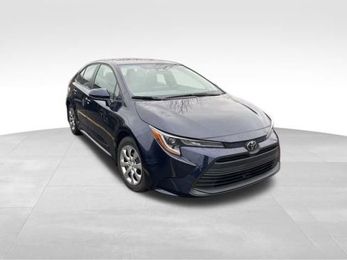 Used 2024 Toyota Corolla LE image 8