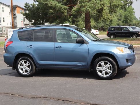 Used 2011 Toyota RAV4 4WD w/ Upgrade Value Pkg image 2