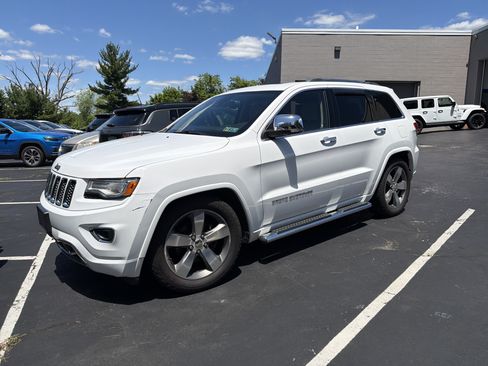 Used 2015 Jeep Grand Cherokee Overland w/ Advanced Technology Group AWD/4WD image 3