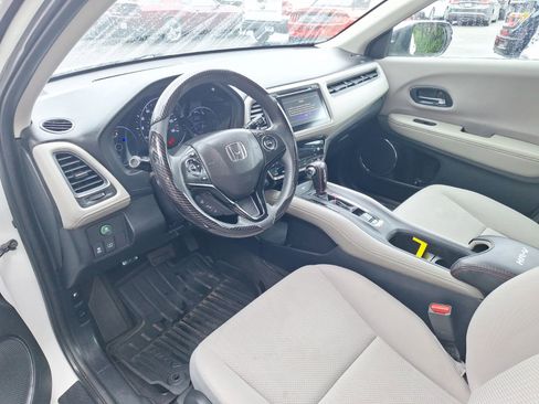 Used 2018 Honda HR-V EX image 15
