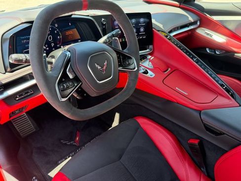 Used 2022 Chevrolet Corvette Stingray Premium Conv w/ Z51 Performance Package RWD image 16