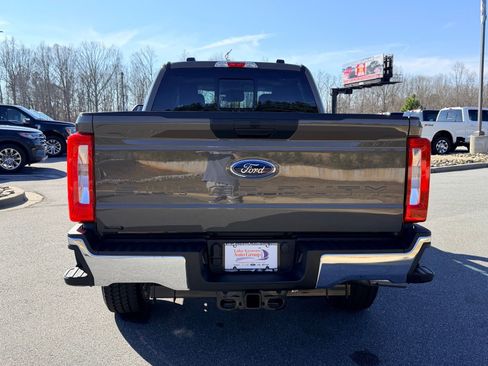 New 2026 Ford F250 XLT w/ FX4 Off-Road Package AWD/4WD image 8