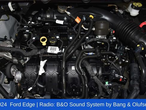 Used 2024 Ford Edge Titanium image 7