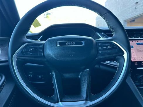 Used 2024 Jeep Grand Cherokee L Limited w/ Luxury Tech Group II image 29