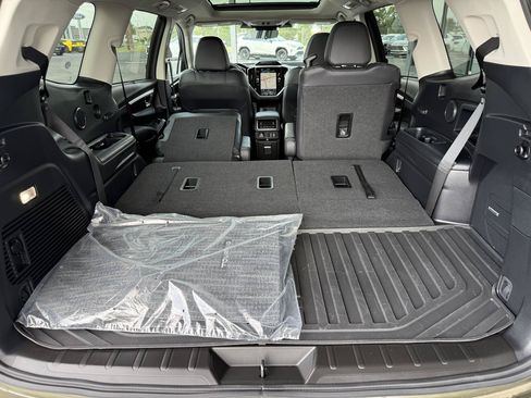 Used 2025 Subaru Ascent Touring AWD/4WD image 54