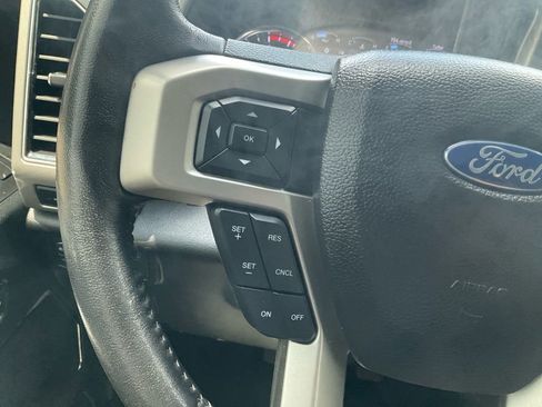 Used 2021 Ford F250 Lariat w/ Lariat Ultimate Package AWD/4WD image 19