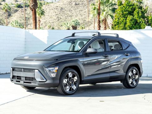 Used 2024 Hyundai Kona SEL image 1