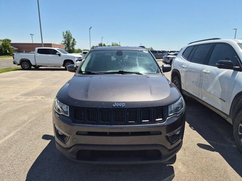 Used 2020 Jeep Compass Latitude w/ Cold Weather Group AWD/4WD image 2